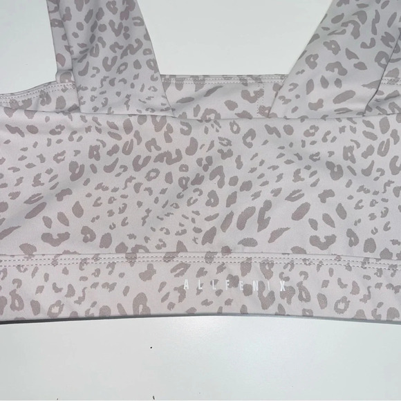 All Fenix Cream & Gray Cheetah Print Wide Strap Sports Bra Medium Women’s - Picture 5 of 8